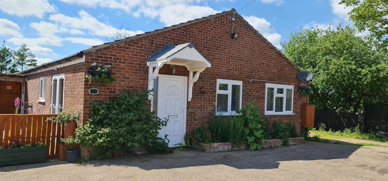 Sherwood Bungalow 3 Bedroom Entire Property Бостон Екстер'єр фото